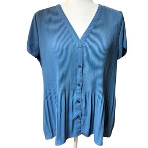 PLEIONE Pleated Tunic Top Blouse‎ Size Small Slate Blue Button Down Short Sleeve